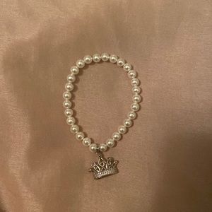 pearl bracelet